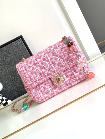 Chanel flap bag pink tweed 14.5x18.5x6.5cm