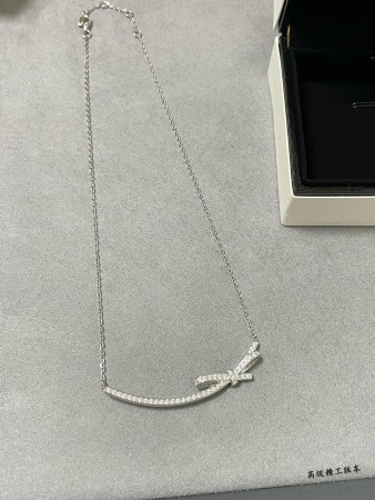 Chanel bow tie Necklace