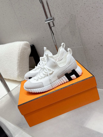 UA Hermes Lift Slip-on Sneaker