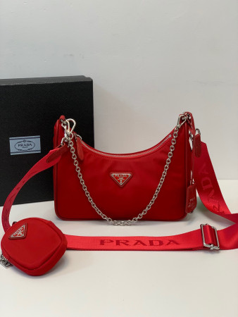 Prada Re-Edition 2005 Re-Nylon bag Red