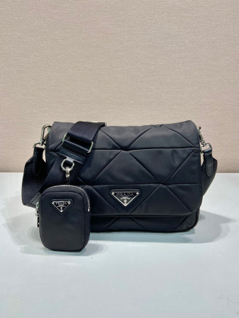 Prada Padded Re-Nylon Shoulder Bag 17.5×24×8.5cm