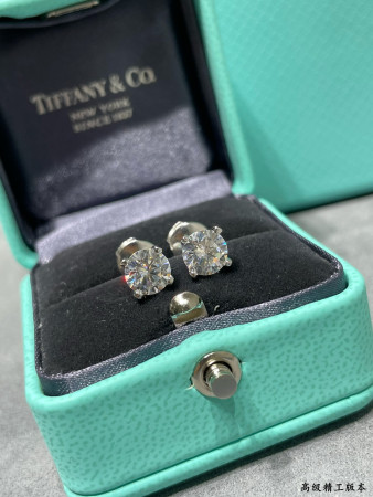 Tiffany & Co. Four-Prong Solitaire Stud Earrings 6mm Ag925
