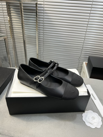 UA CHANEL MARY JANES  Lambskin & Grosgrain