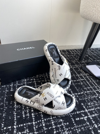 UA CHANEL SLIPPERS
