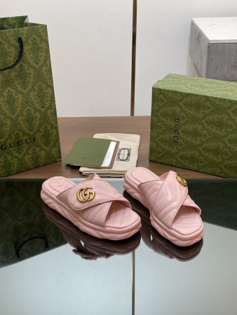 UA GUCCI WOMEN'S SANDAL WITH DOUBLE G