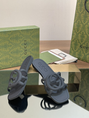 UA GUCCI INTERLOCKING G SLIDE SANDAL Black