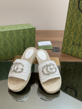 UA GUCCI WOMEN'S INTERLOCKING G ESPADRILLE