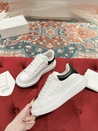 UA Alexander McQueen Oversized  White Black
