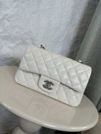 Chanel Mini Flap Bag 20x12x6cm