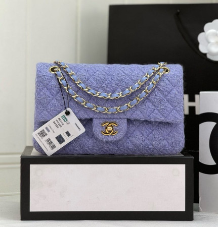 CHANEL MINI CLASSIC 11.12 HANDBAG 25 15.5 × 25.5 × 6.5 cm