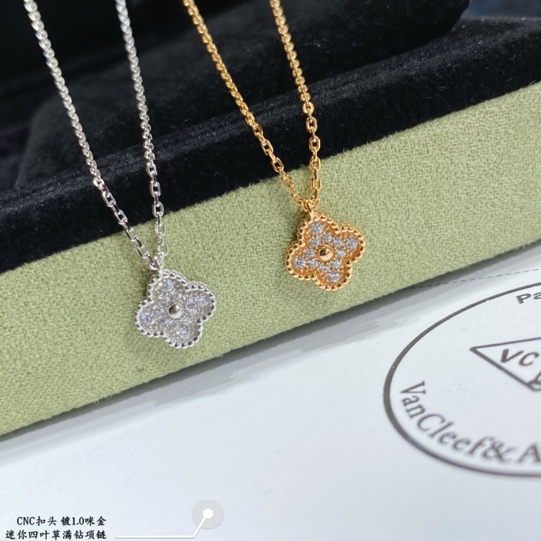 Van Cleef & Arpels Mini Diamond Four-Leaf Clover Necklace Diameter approx 1.0cm,Chain length approx 40+5cm