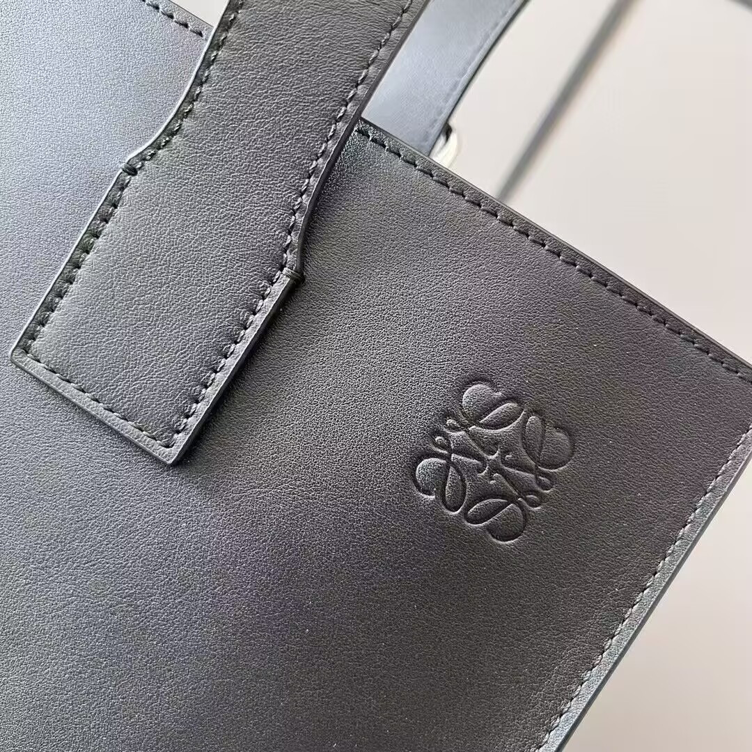 LOEWE Buckle Horizontal Tote in classic calfskin 38.7×9.2×32.9cm