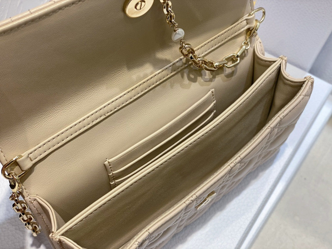 MISS DIOR Mini Handbag Beige Cannage Woven Pattern Lambskin S0980ONMJ-M116 21 x 11.5 x 4.5 cm