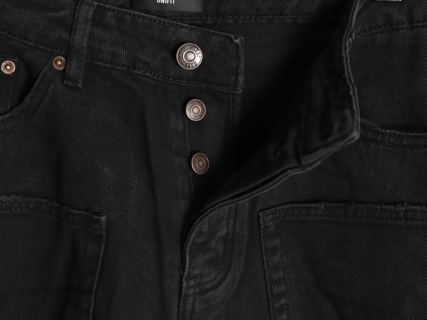 Balenciaga BLCG 24ss shorts