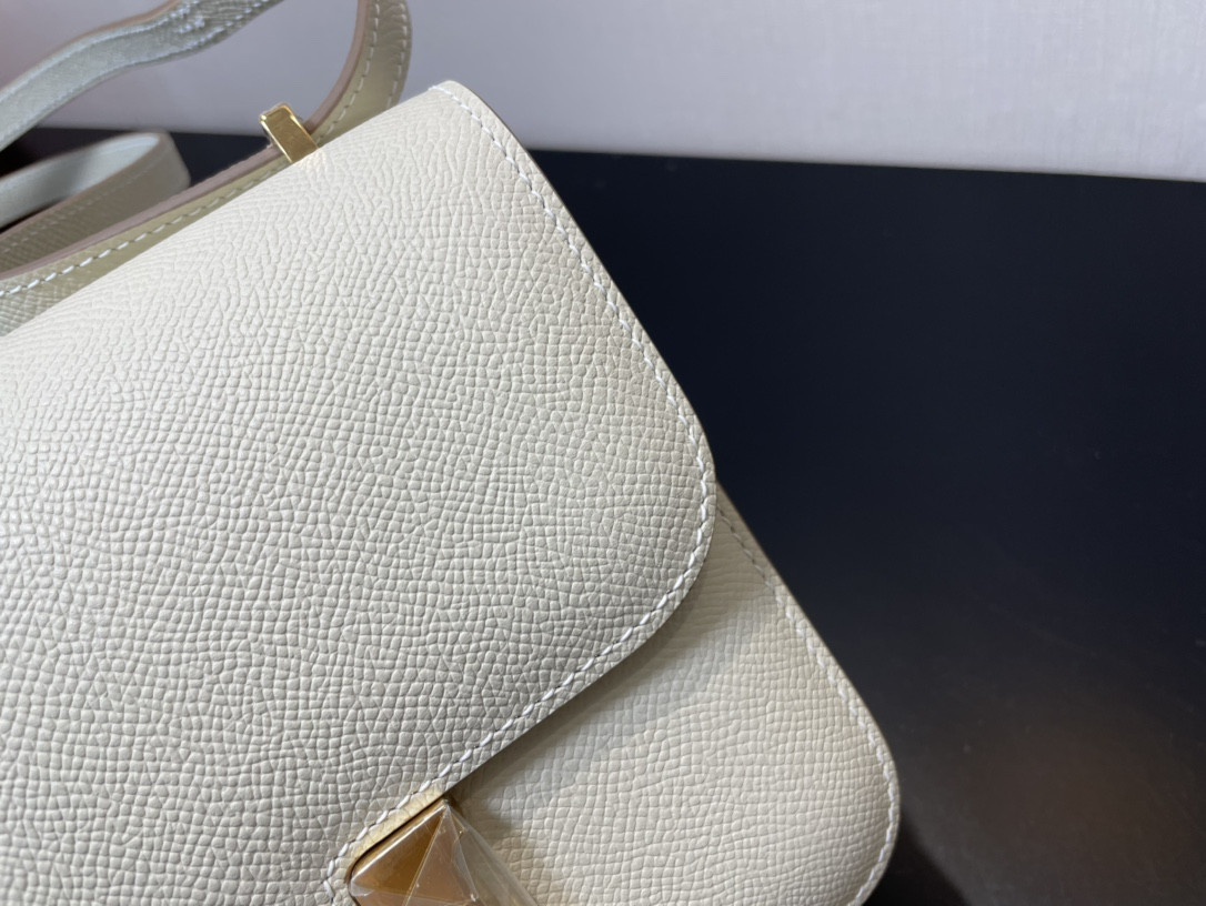 Hermes Constance 24 White Epsom leather gold hardware 9.4"x5.9"x3"