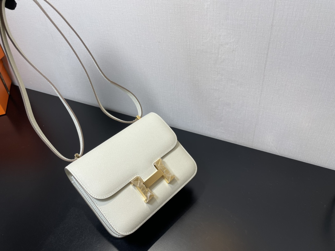 Hermes Constance 24 White Epsom leather gold hardware 9.4"x5.9"x3"