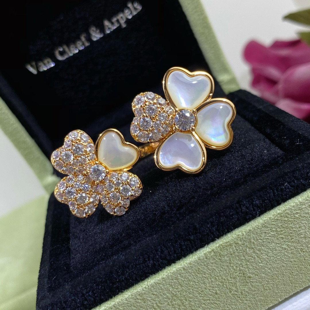 Van Cleef & Arpels Four Leaf Clover Ring