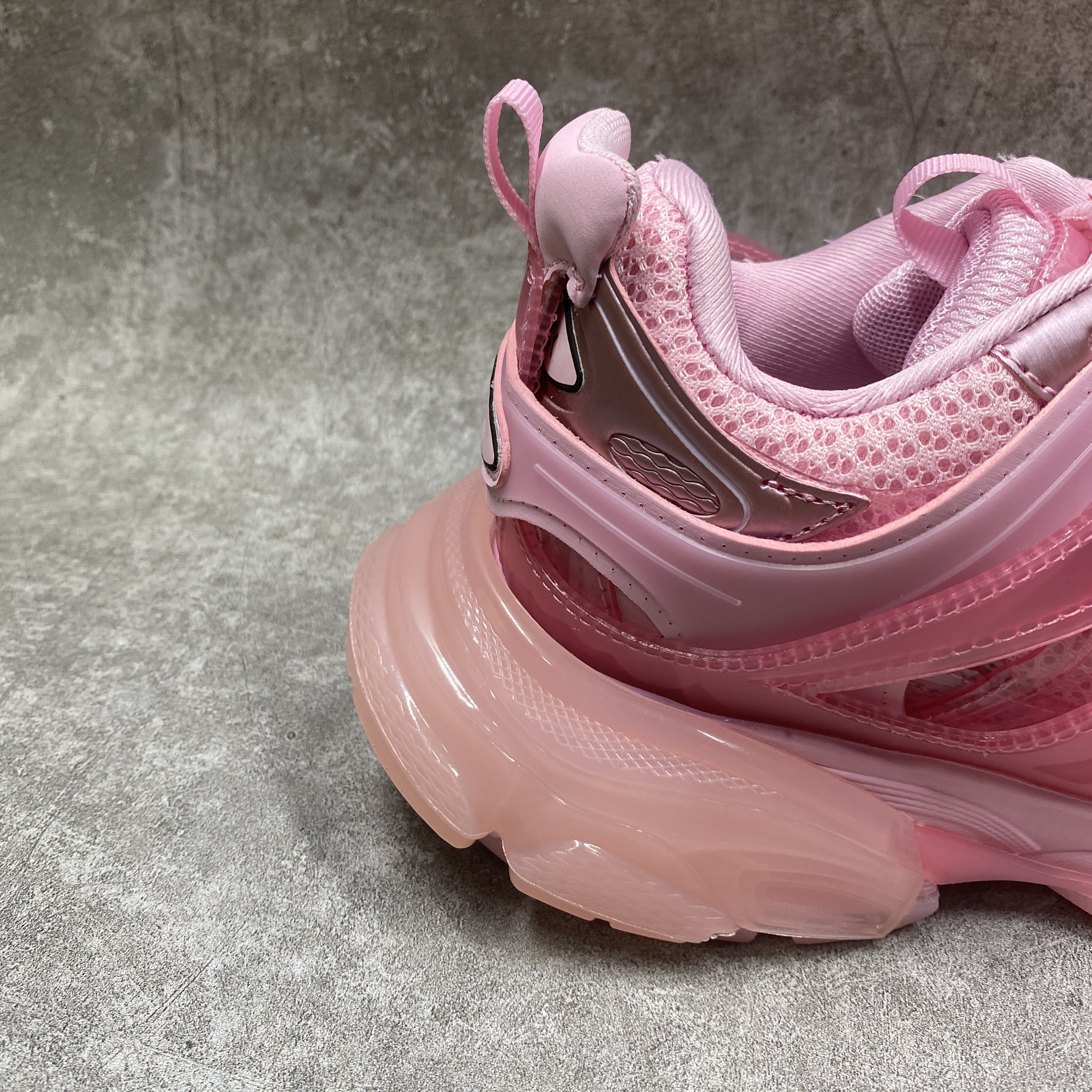 Balenciga Wmns Track Sneaker 