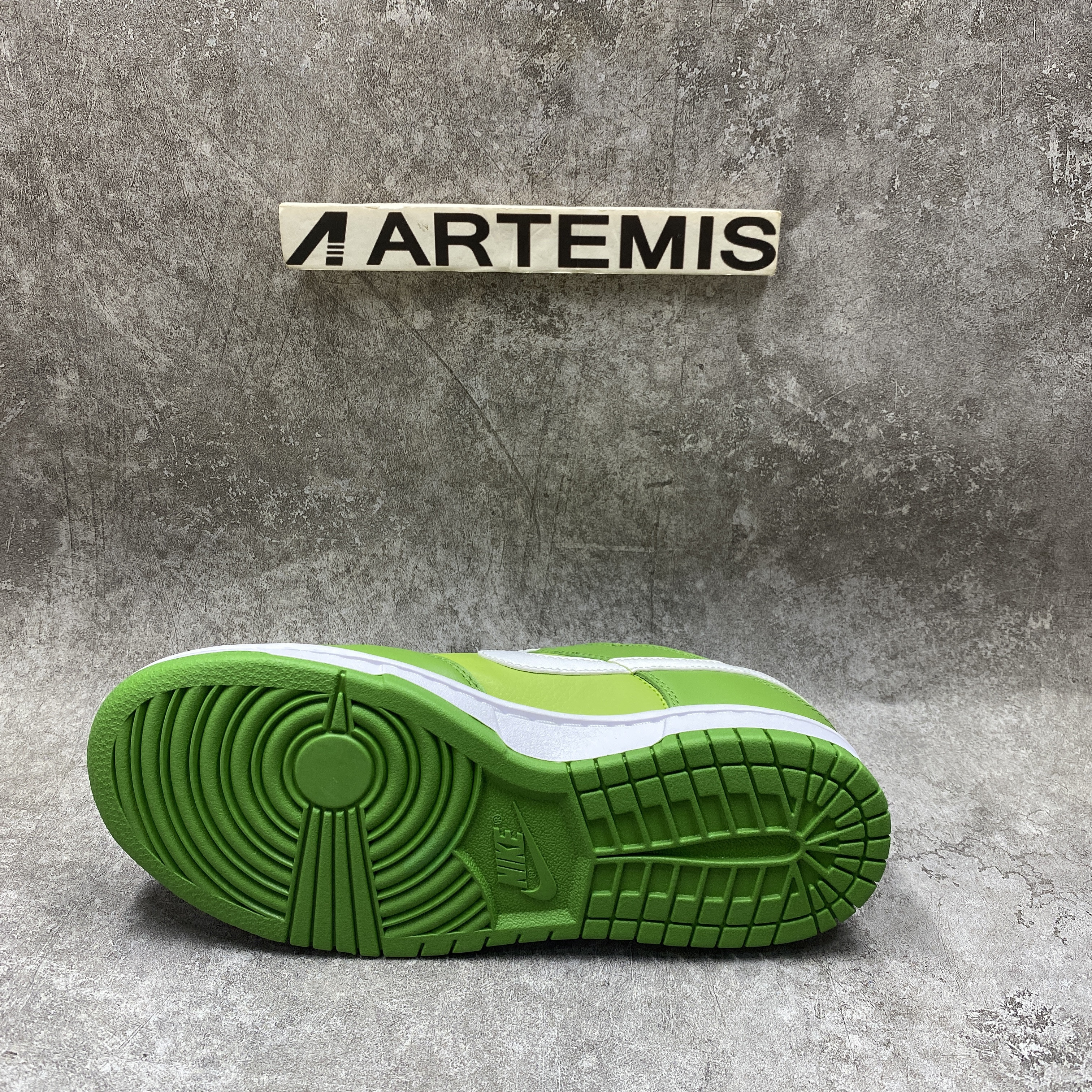 Nike Dunk Low Chlorophyll