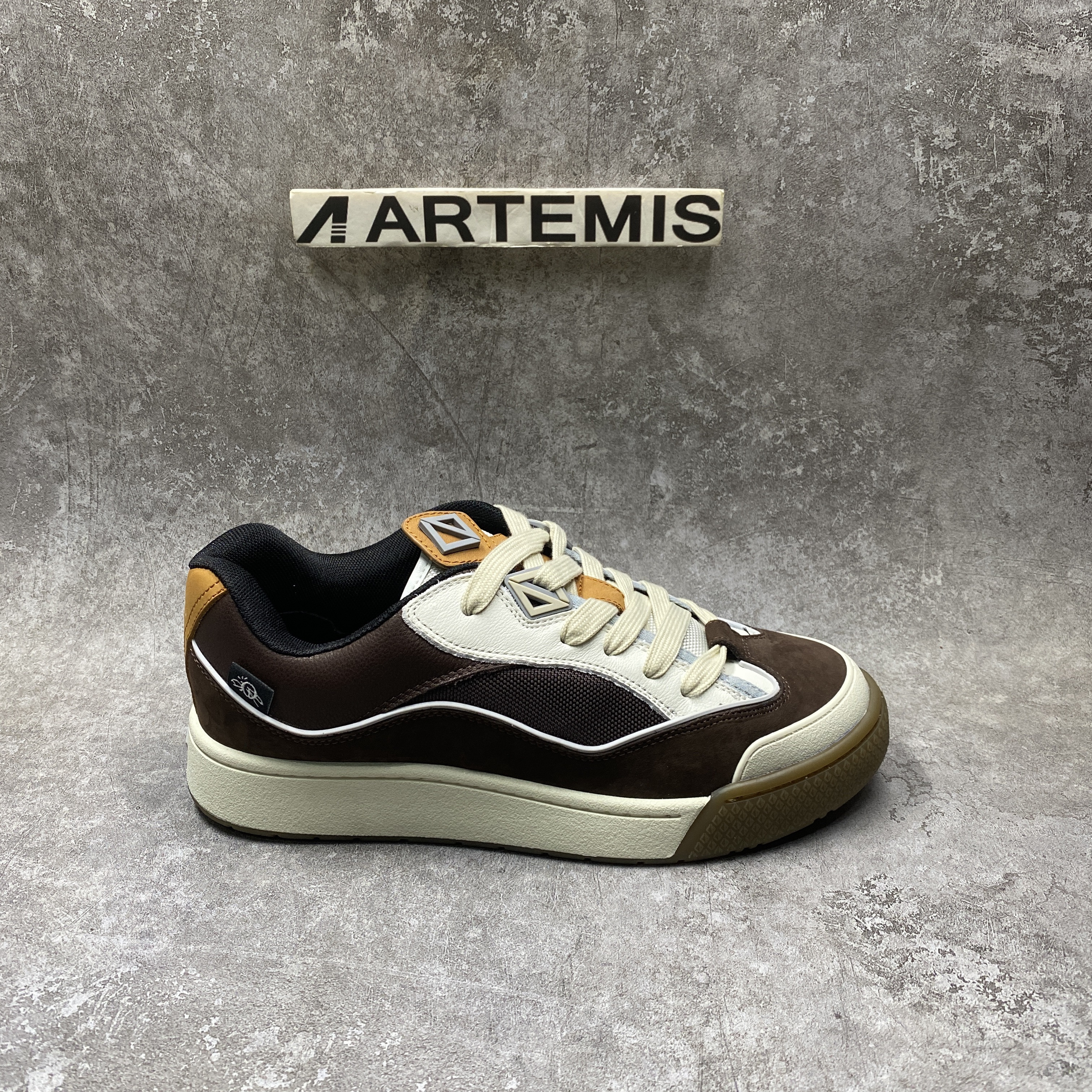 Dior B713 CACTUS JACK Mocha White