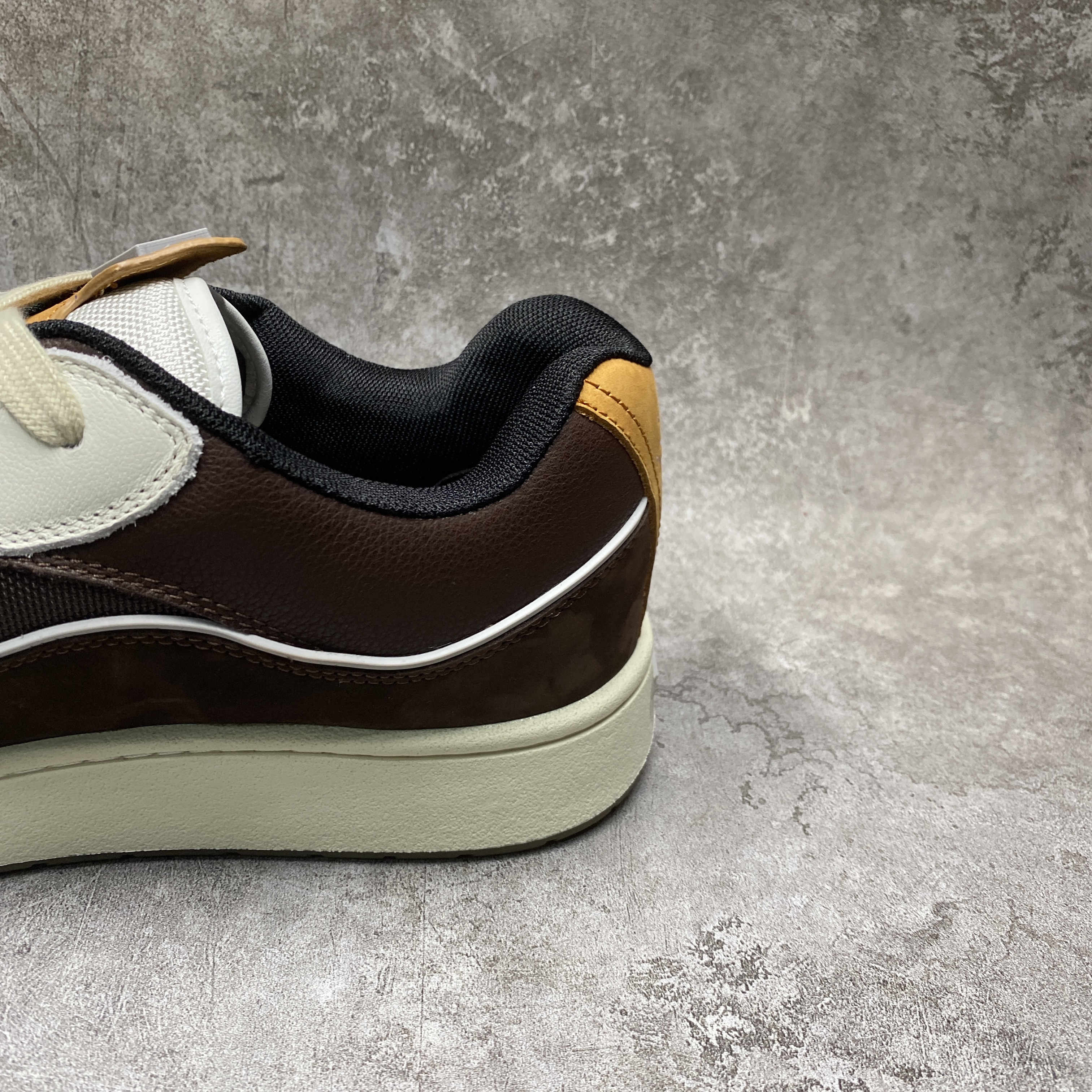 Dior B713 CACTUS JACK Mocha White