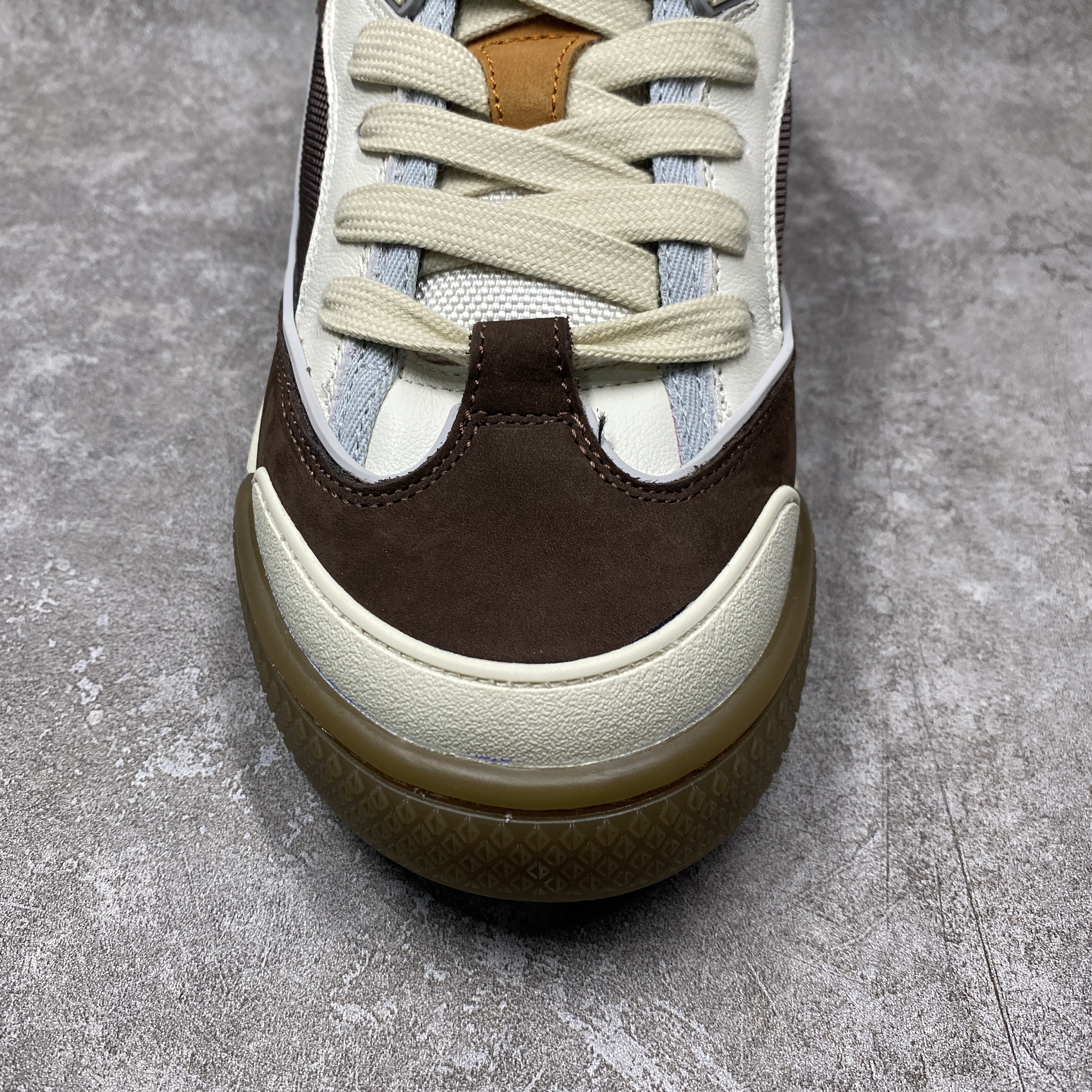 Dior B713 CACTUS JACK Mocha White