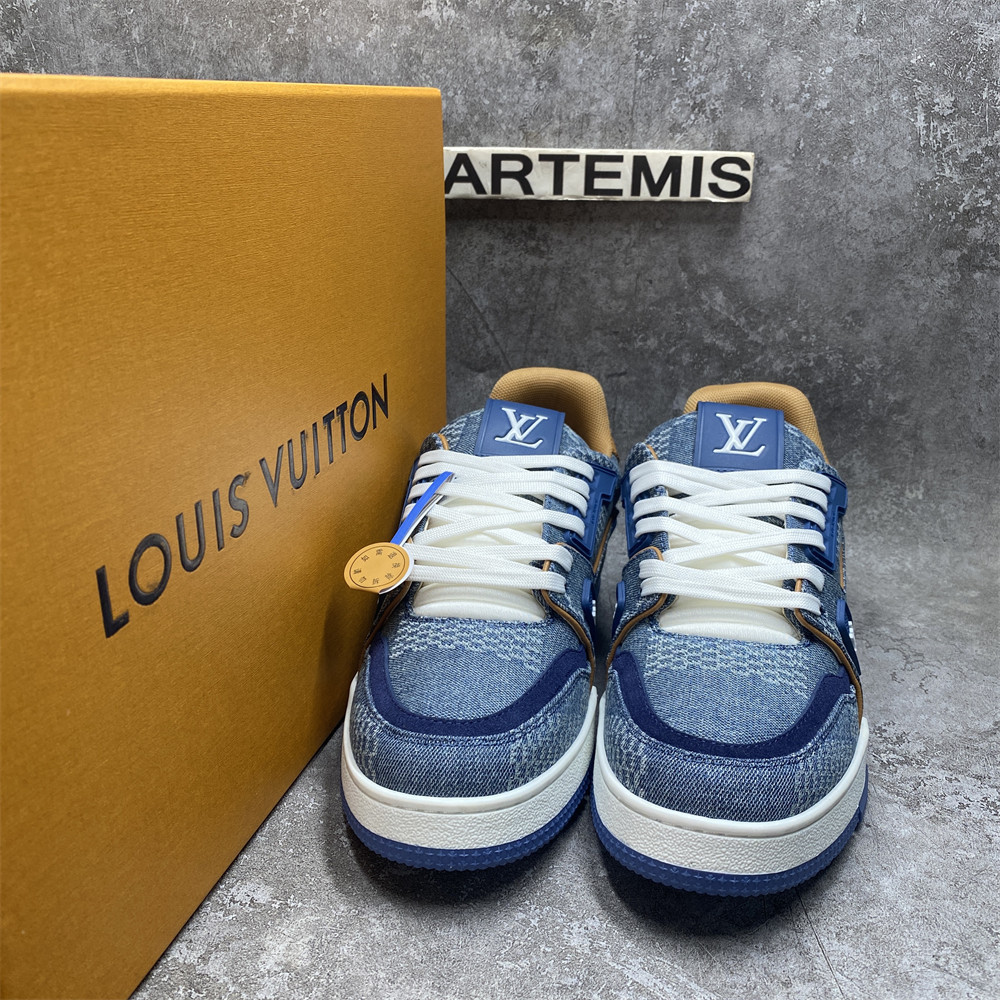 UA LV Trainer Sneaker