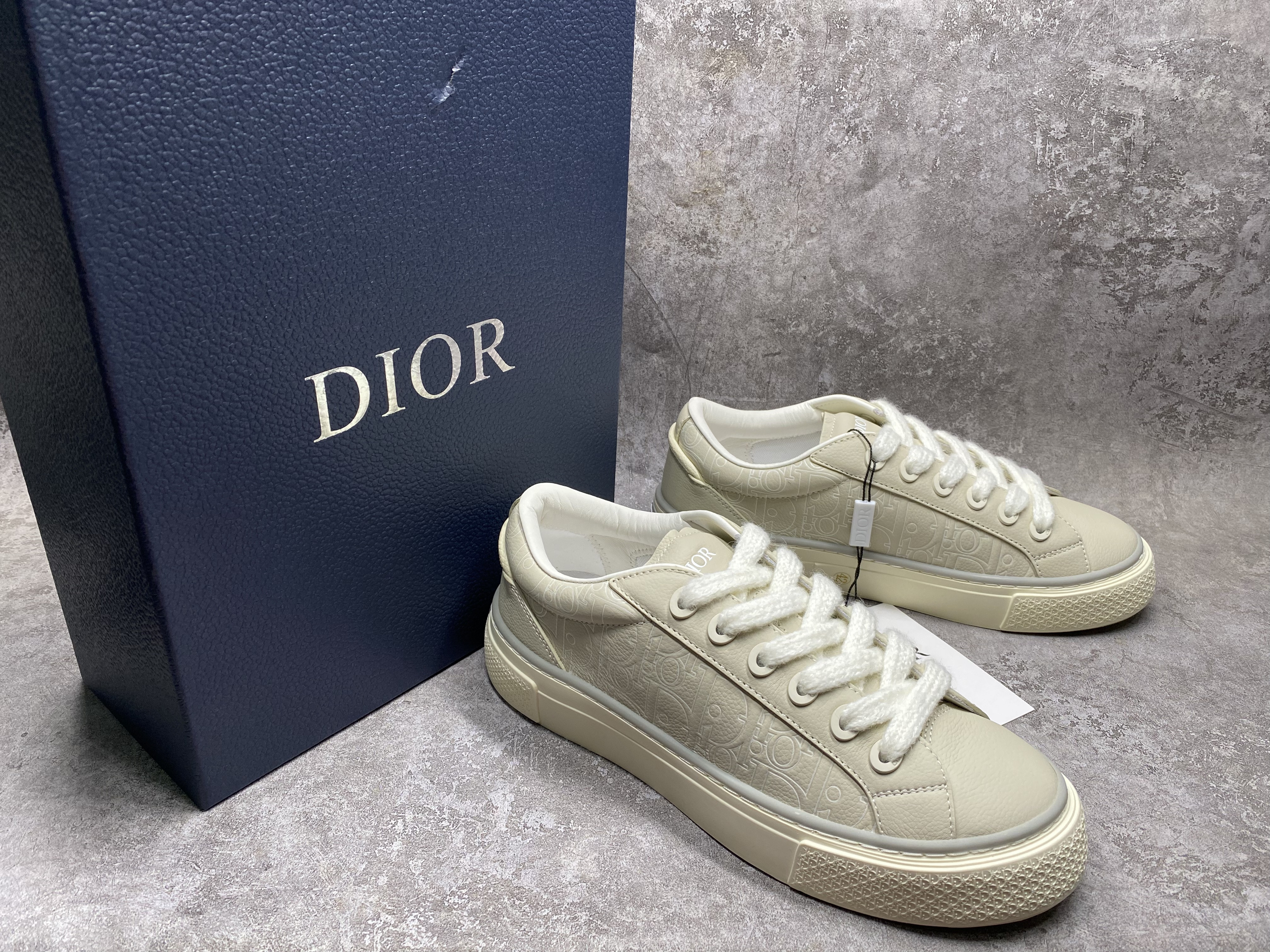 UA Dior B33 Sneaker