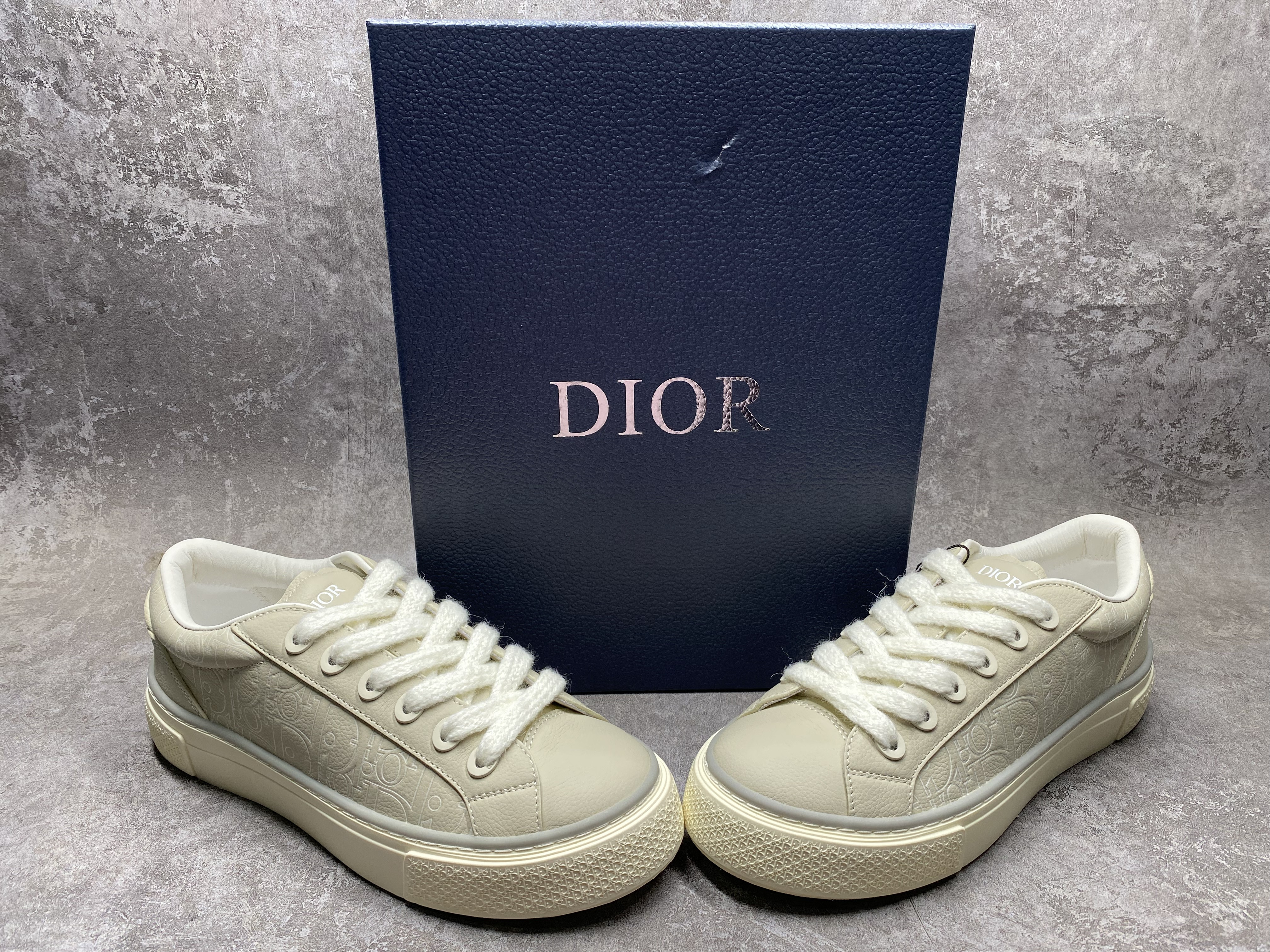 UA Dior B33 Sneaker