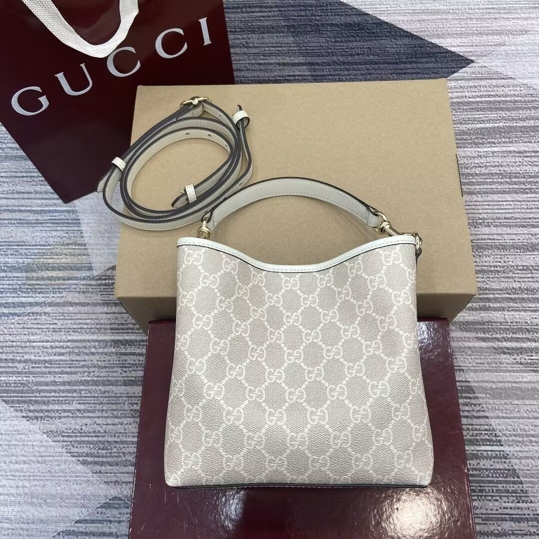 Gucci Mini Emblem 19x18x11cm