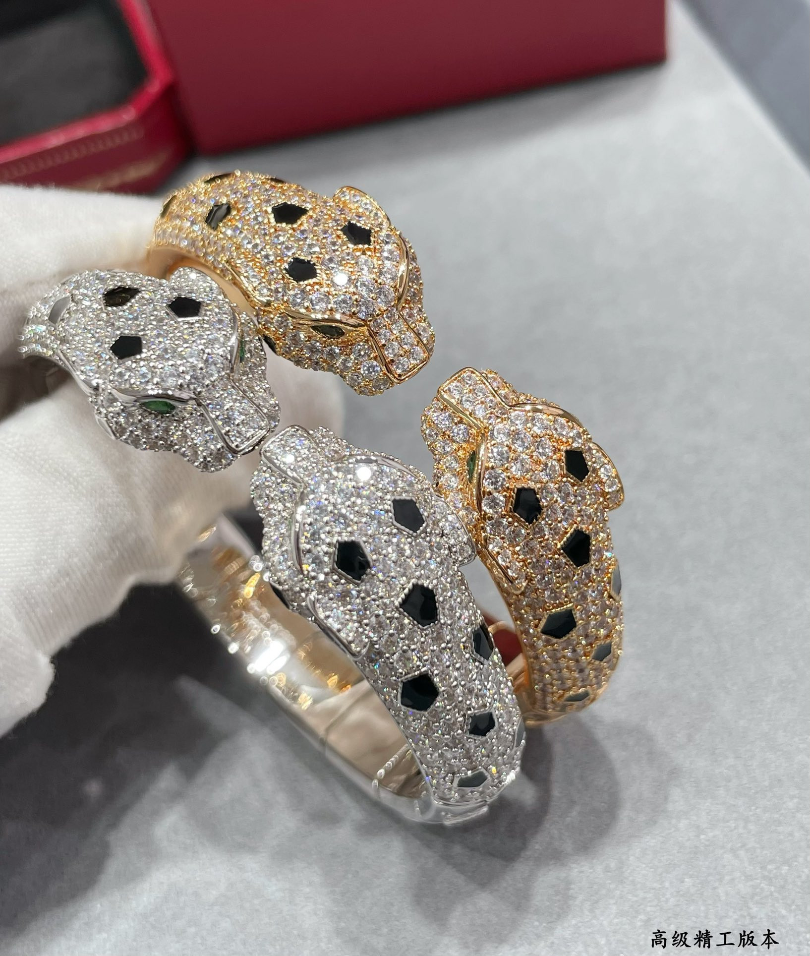 Cartier Double-headed spotted leopard Bracelet