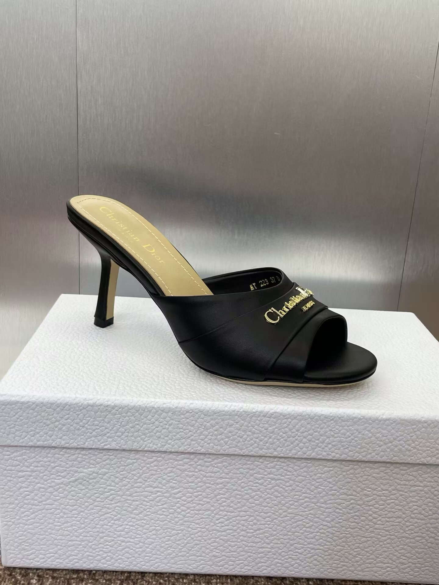 UA Dior Heeled Slide