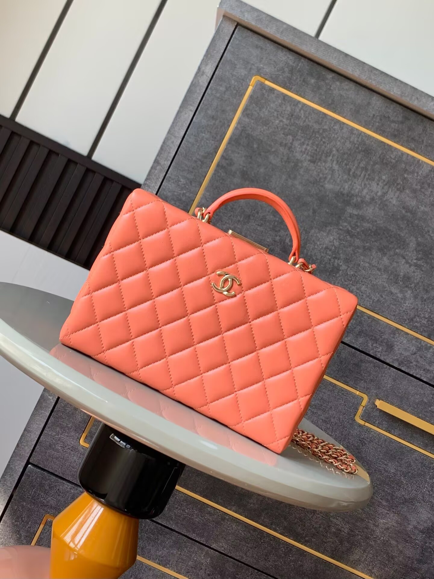 Chanel Box bag 15x22x7.5cm