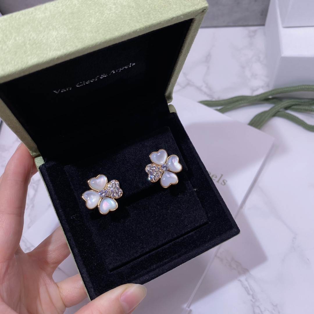 Van Cleef & Arpels four-leaf clover earrings