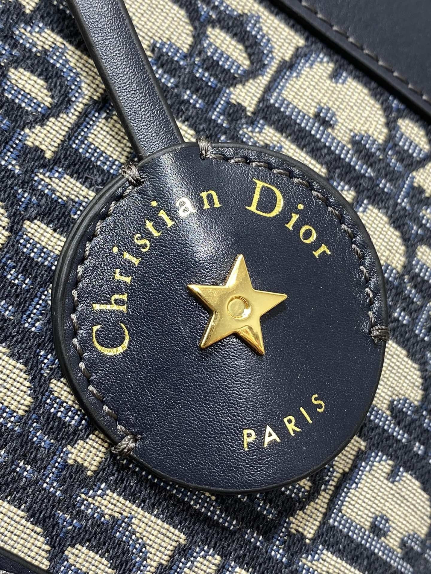 Dior Medium D-Vibe Bowling Bag 25x16x9.5cm