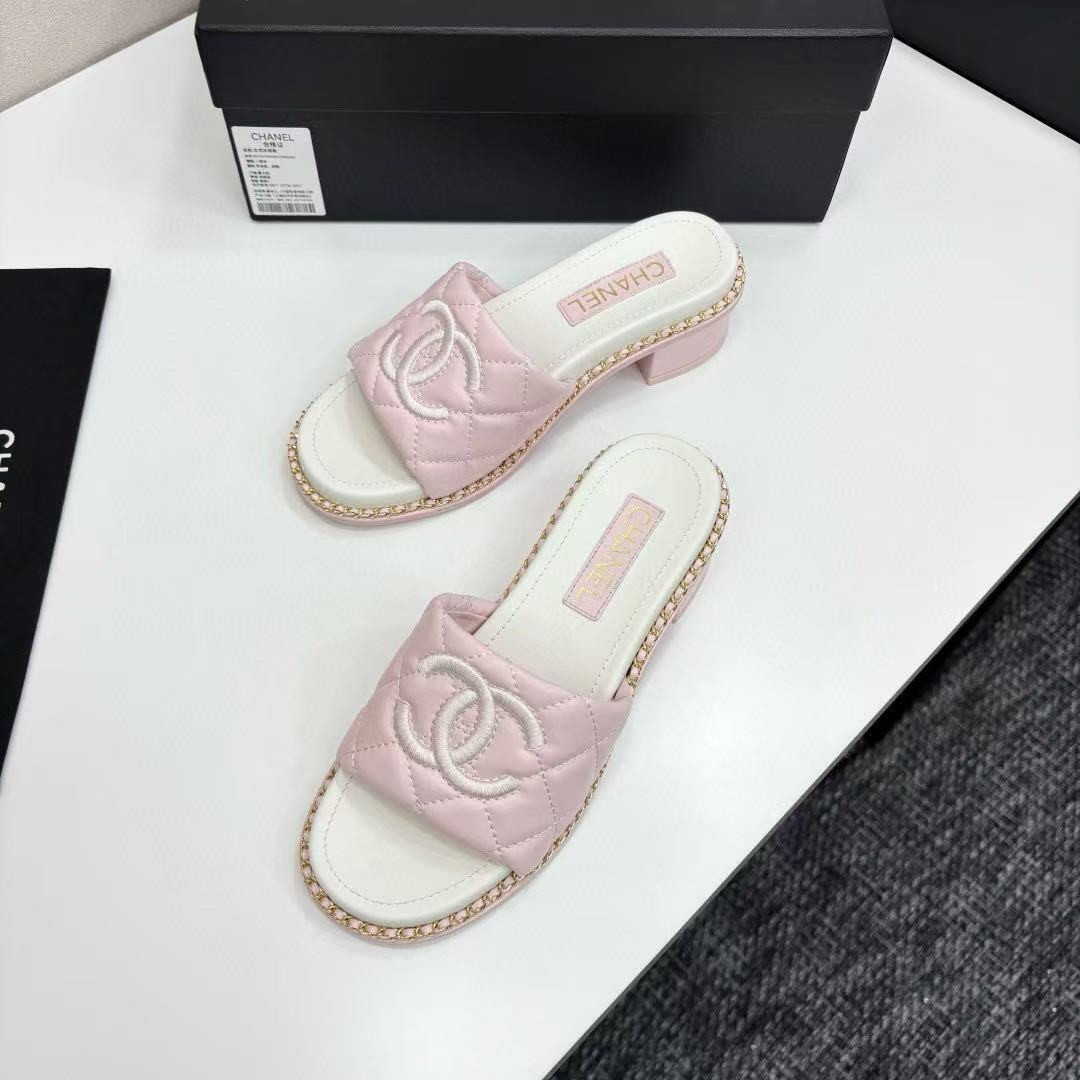 UA Chanel Slides