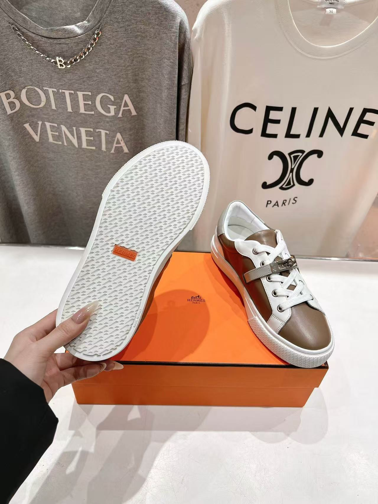 UA Hermes Day  Sneaker