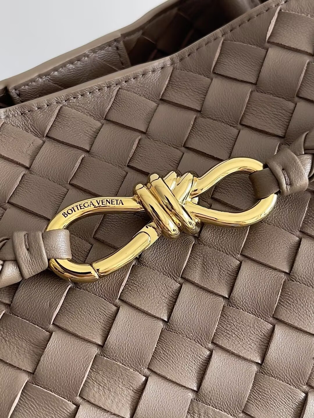 Bottega Veneta Large Andiamo 42x18x35cm