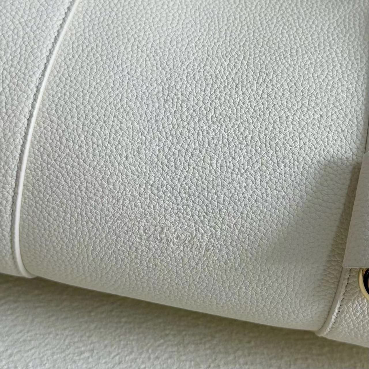 Loro Piana Loom Bag L32 Grained Calfskin 33 x 23 x 18 cm