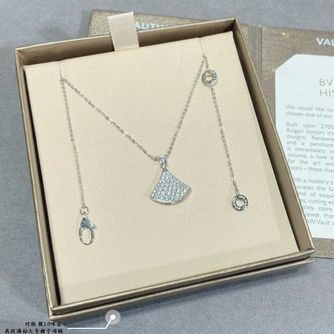Bvlgari Large diamond fan-shaped skirt Necklace