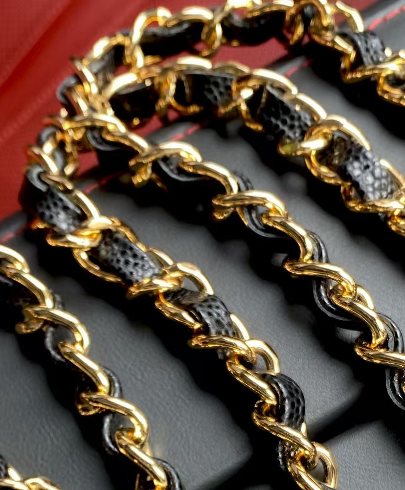 Chanel Mini Flap Bag 12x20x6cm