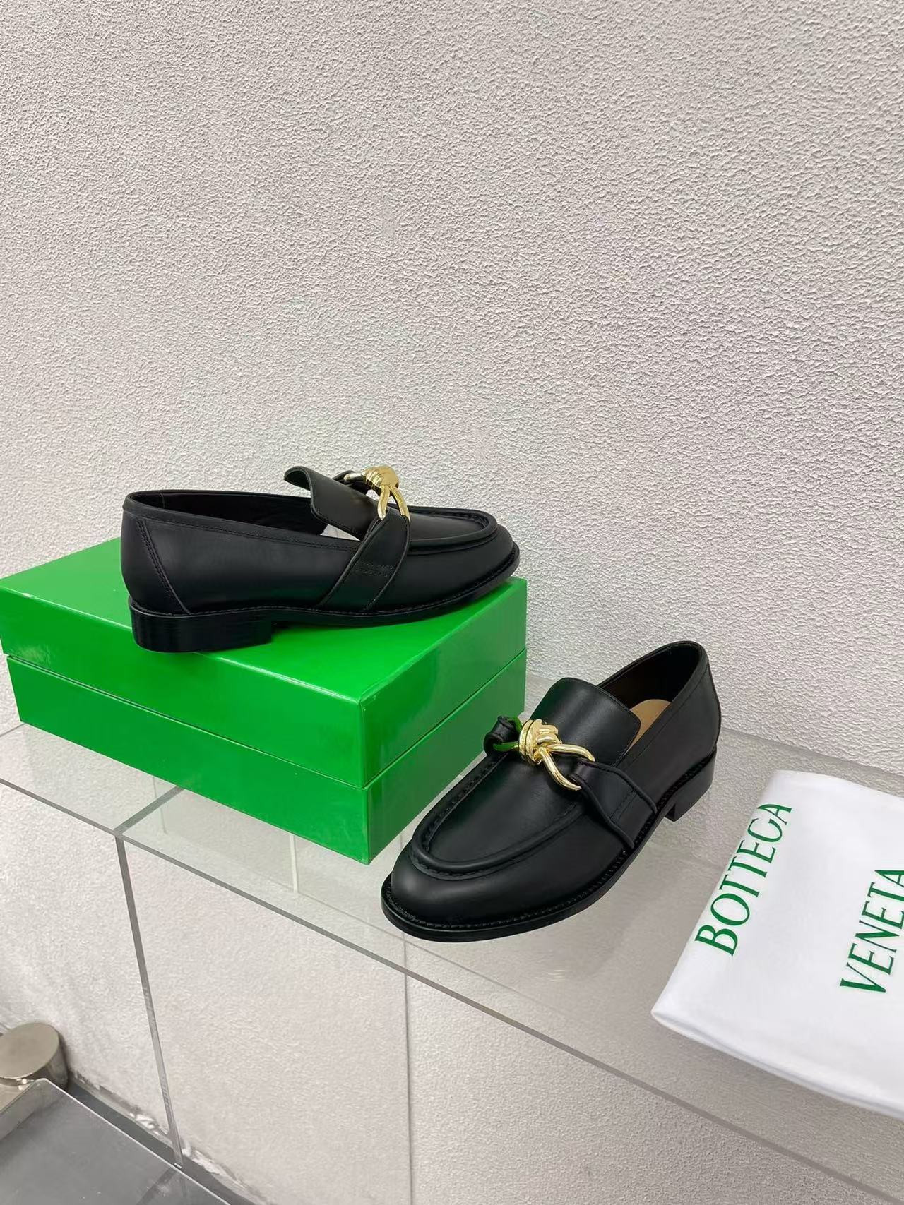 UA Bottega Veneta Loafers Shoes