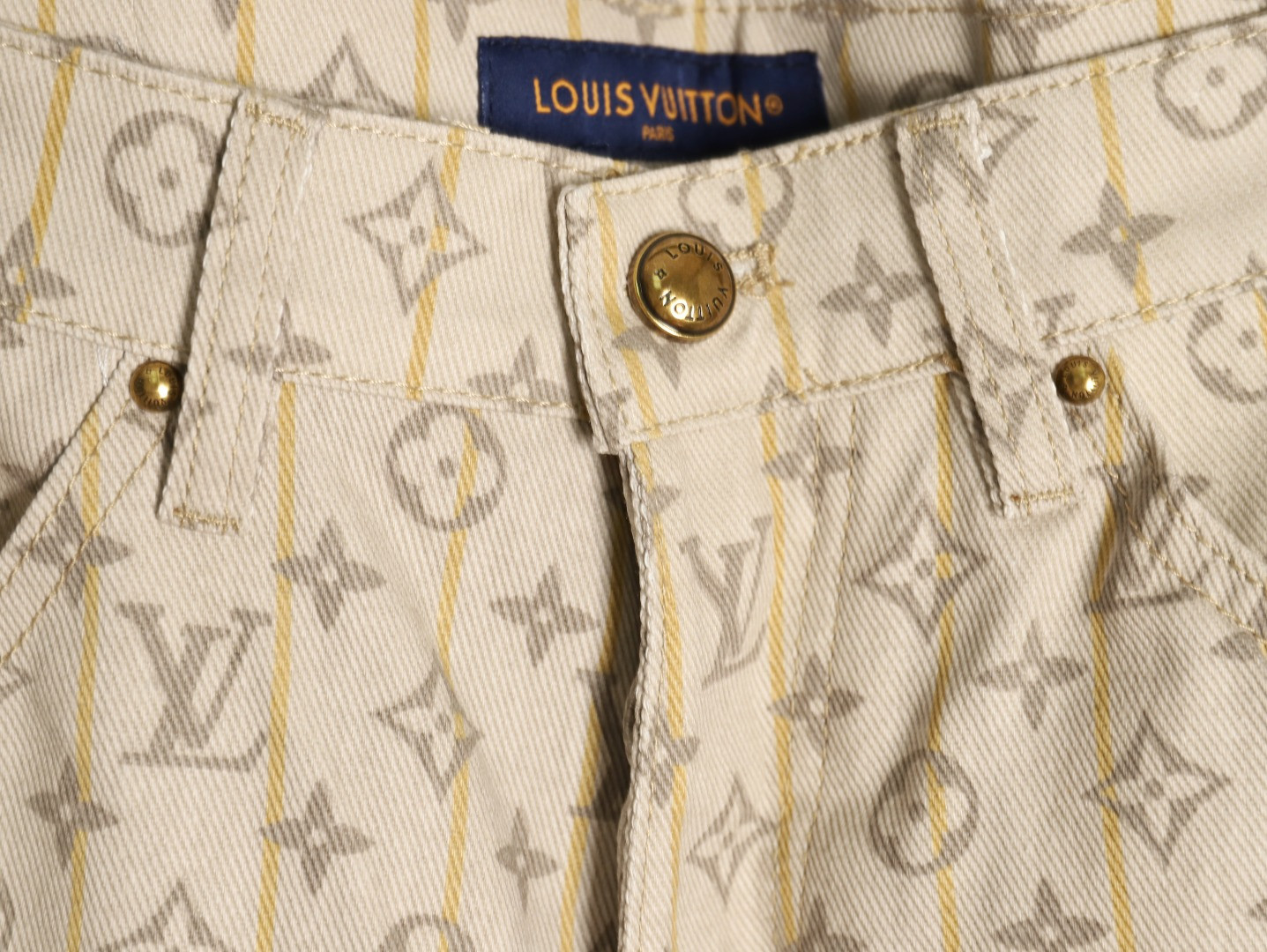 LOUIS VUITTON LV shorts