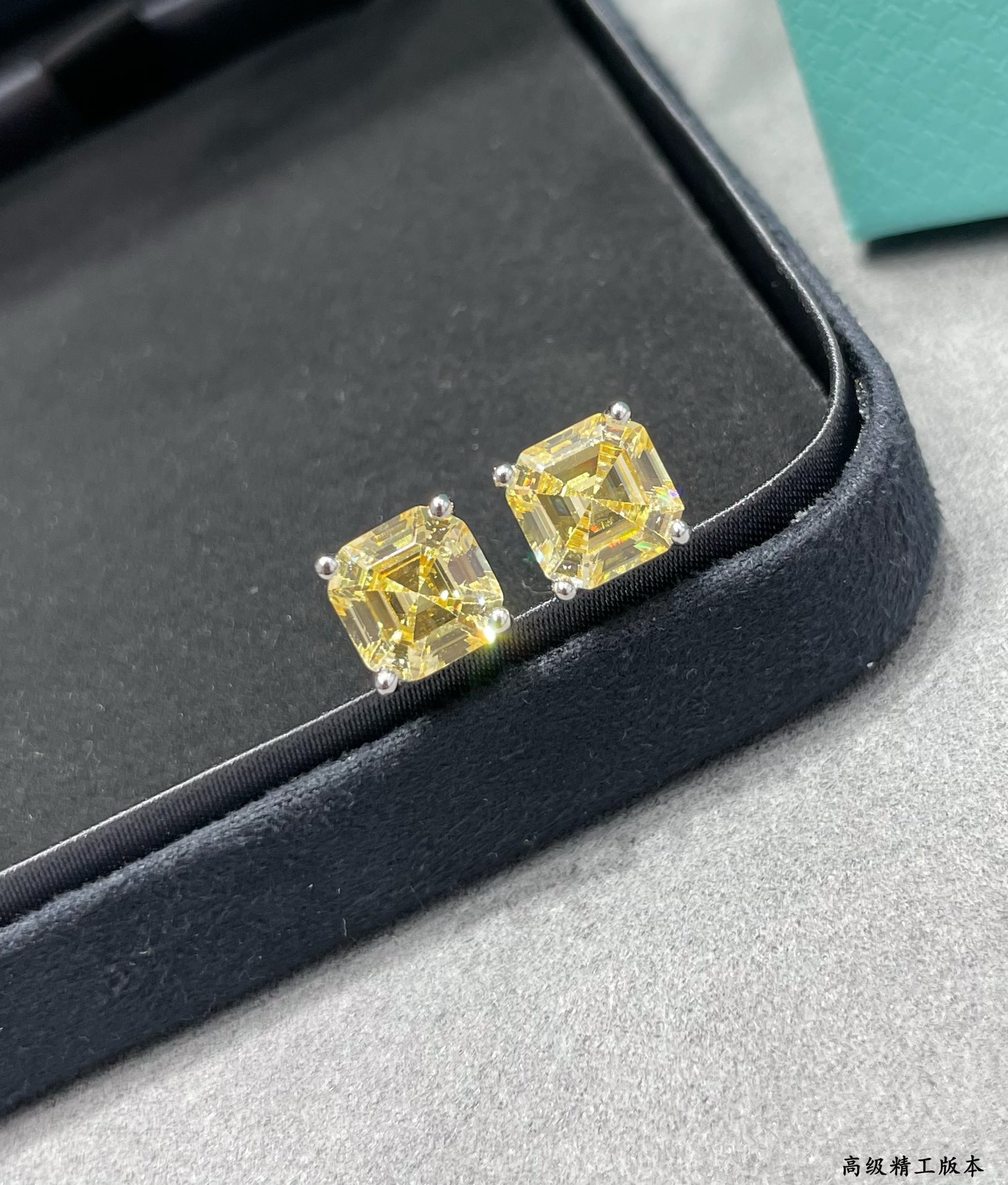 Tiffany & Co. Four-Prong Stud Earrings 7x7mm Ag925