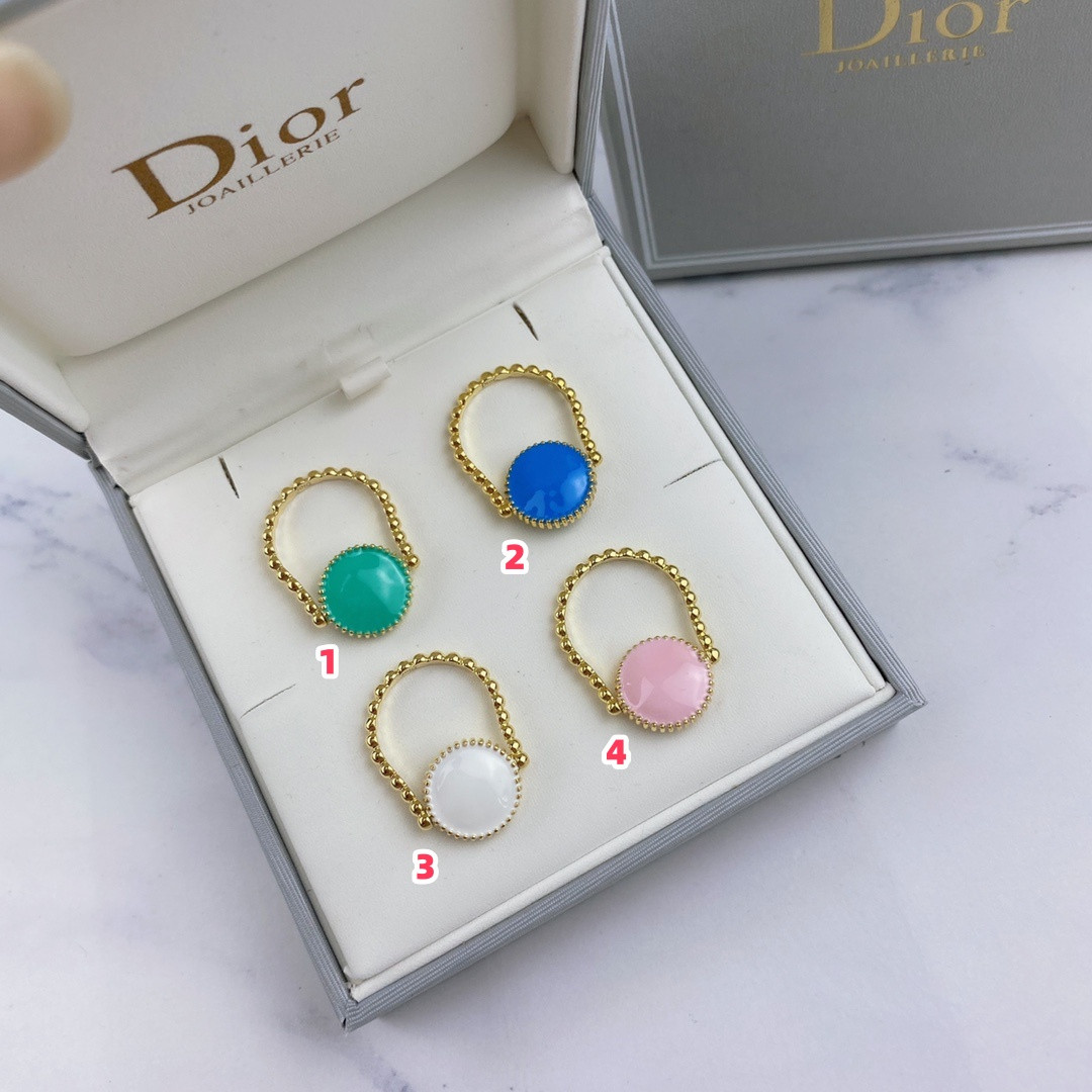 Dior Eight-pointed star Ring(No refund or exchange)