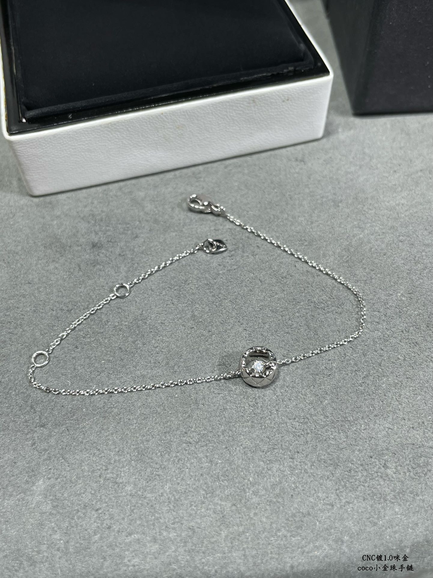 Chanel Carved diamond-shaped gold bead Bracelet