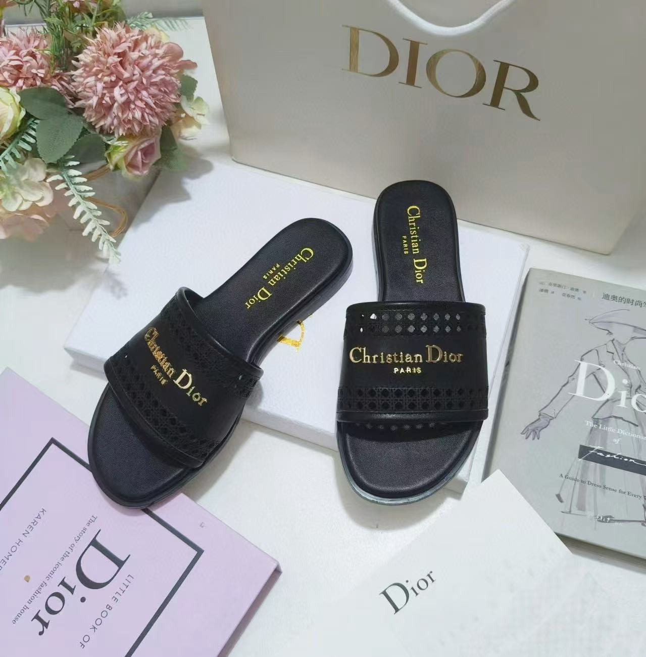 UA Dior D-Lane Slide Black Calfskin with Openwork Microcannage Motif