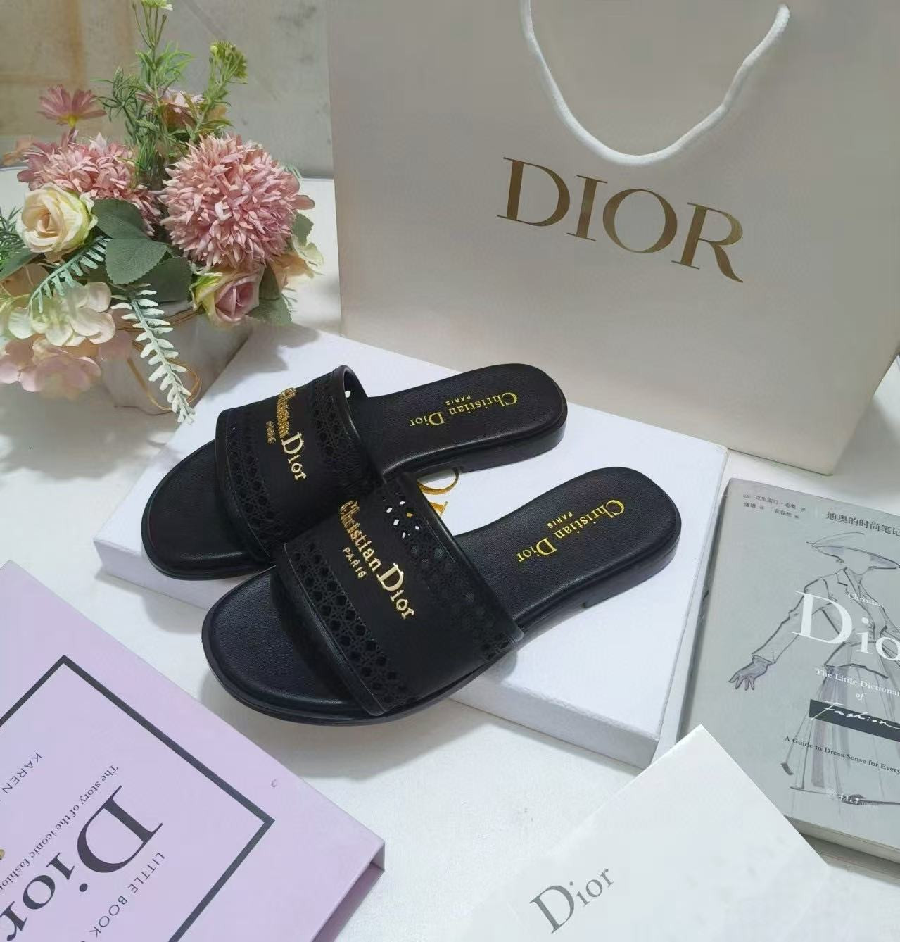UA Dior D-Lane Slide Black Calfskin with Openwork Microcannage Motif