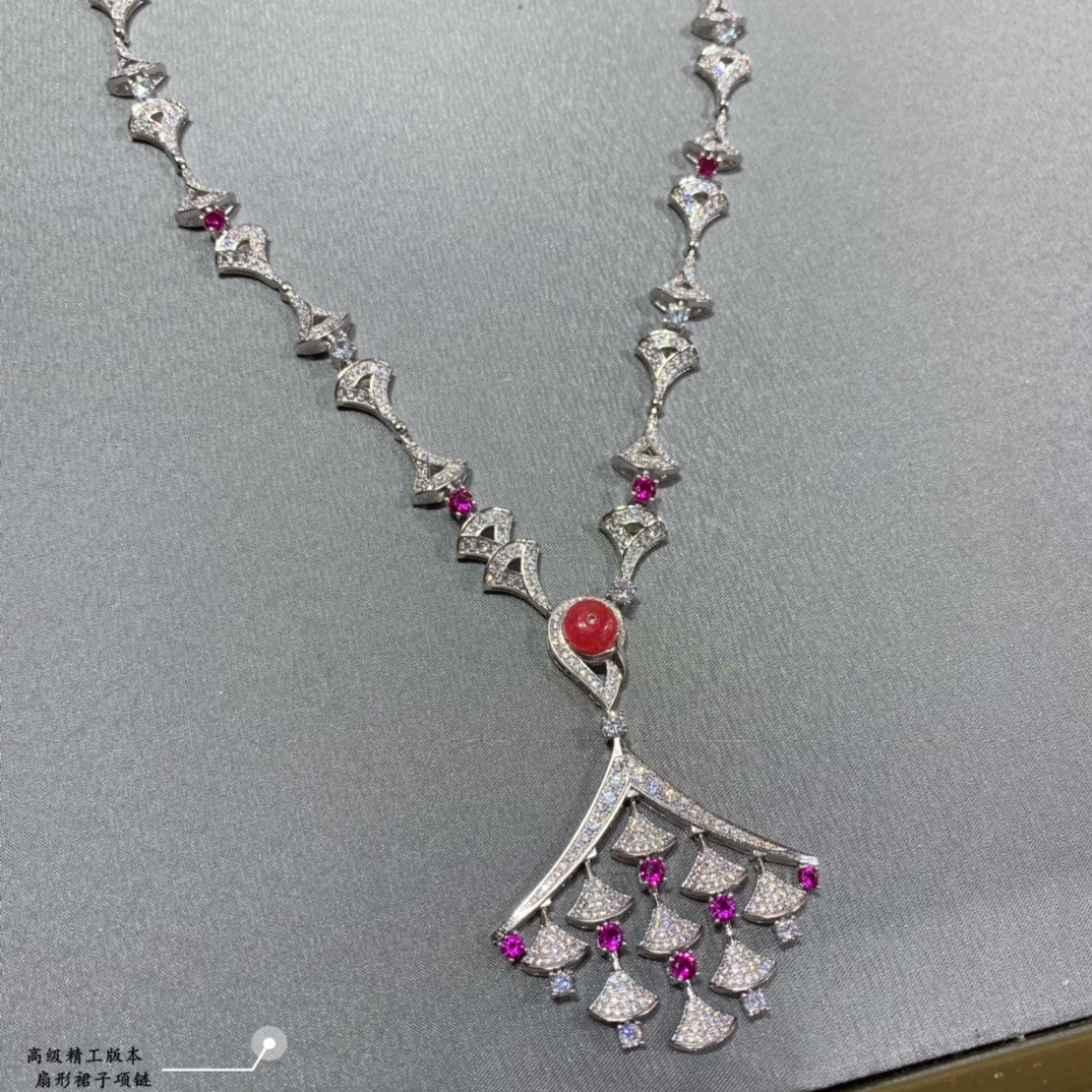 Bvlgari Multi-scalloped skirt Necklace(No refund or exchange)