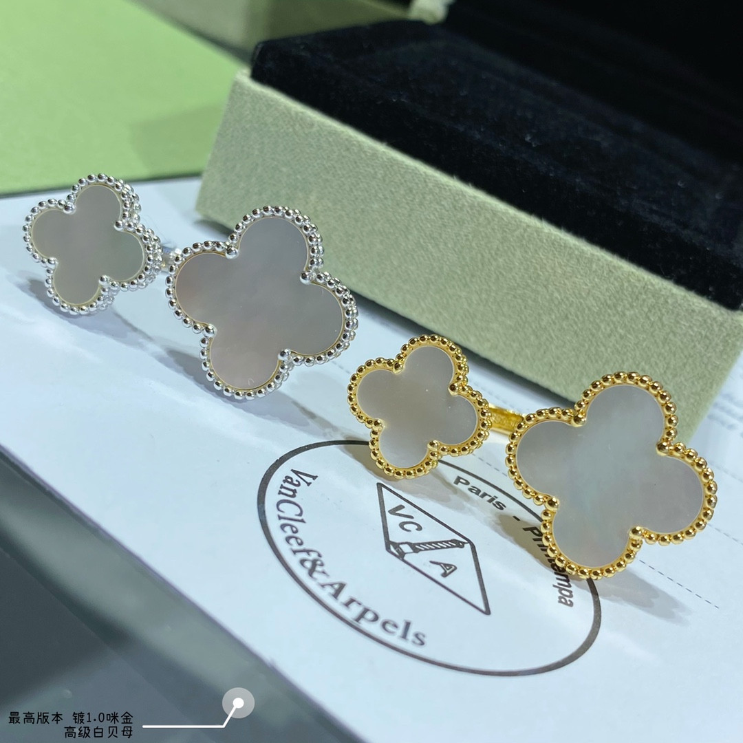 Van Cleef & Arpels Four-leaf Clover Premium White Fritillary Opening Ring